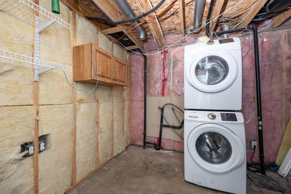 101 Black Bear Crescent, Fort Mcmurray, AB - Indoor Photo Showing Laundry Room