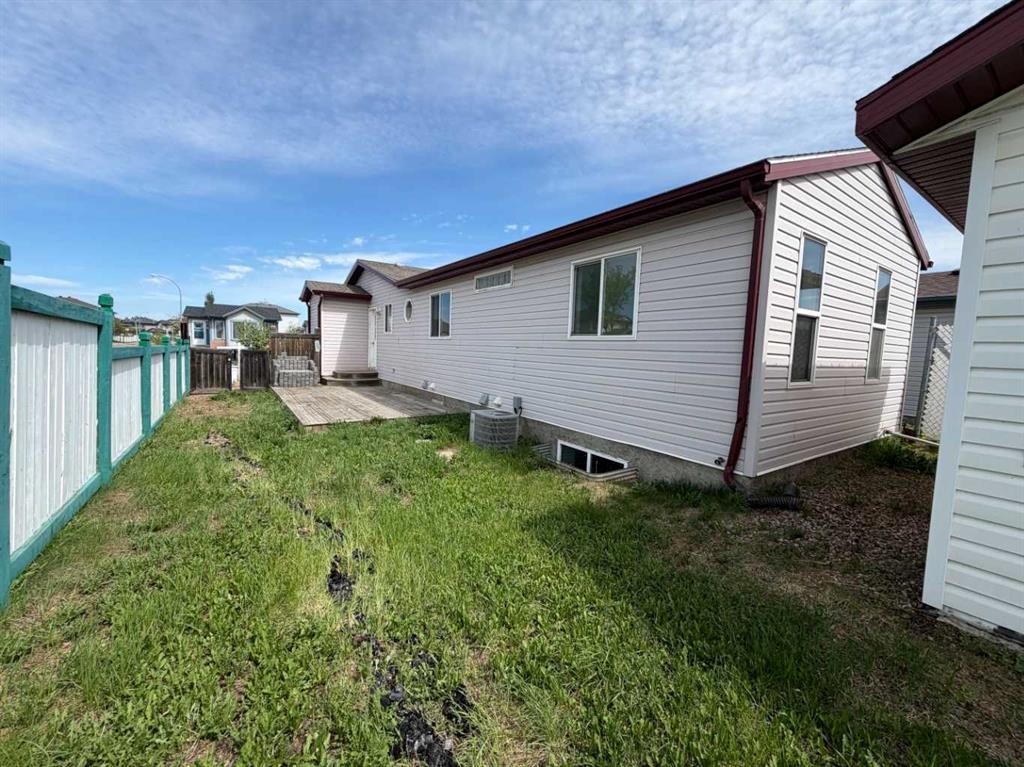 101 Black Bear Crescent, Fort Mcmurray, AB - Outdoor With Exterior