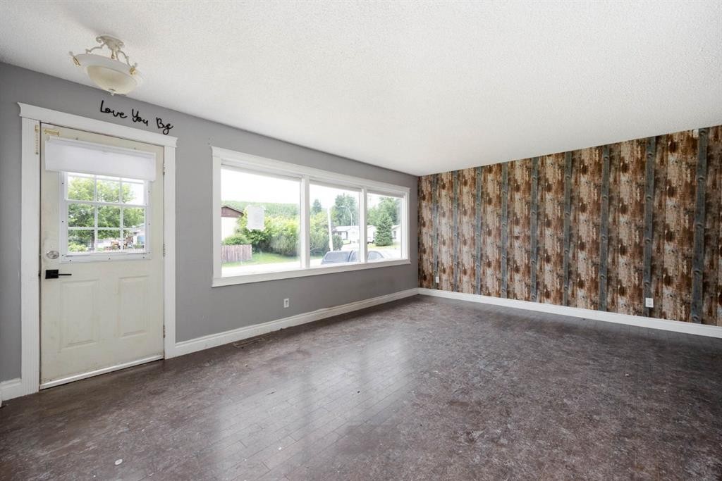 2 Moberly Crescent, Fort Mcmurray, AB