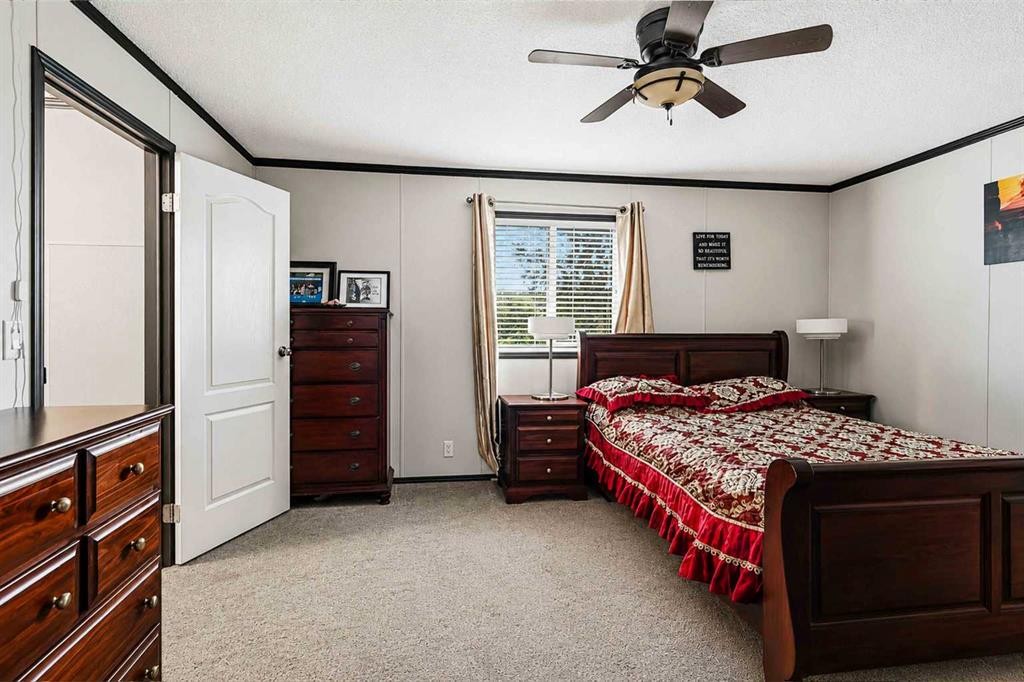185 Grey Crescent, Fort Mcmurray, AB - Indoor Photo Showing Bedroom