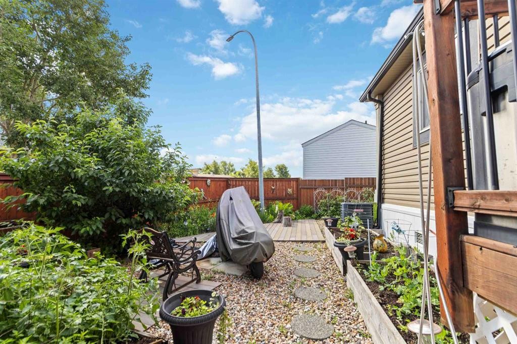185 Grey Crescent, Fort Mcmurray, AB - Outdoor