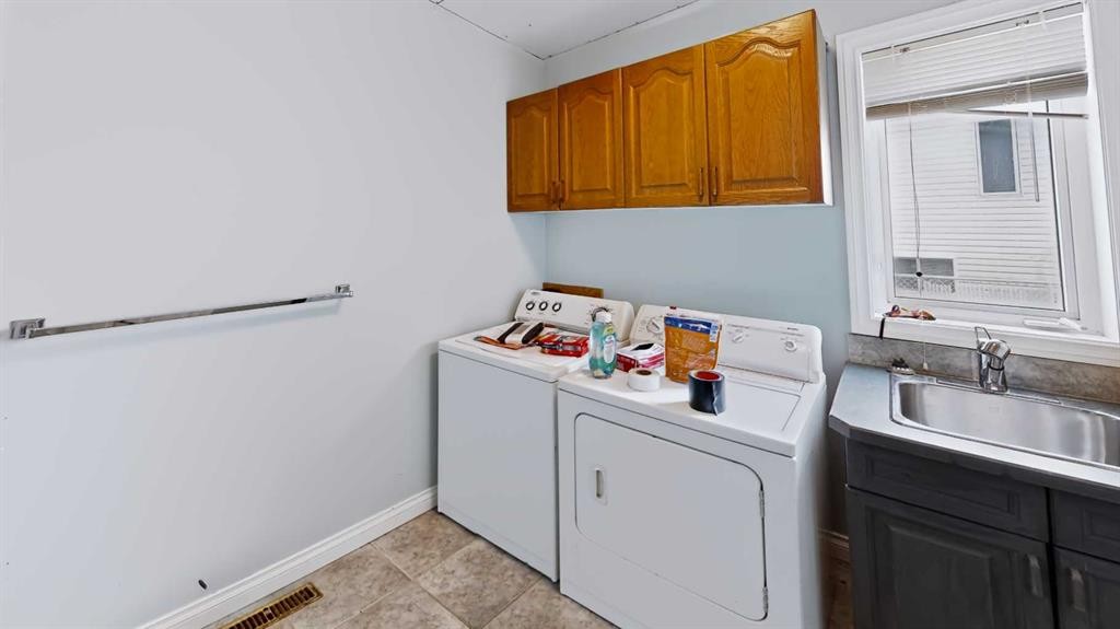 117 Barber Drive, Fort Mcmurray, AB - Indoor Photo Showing Laundry Room