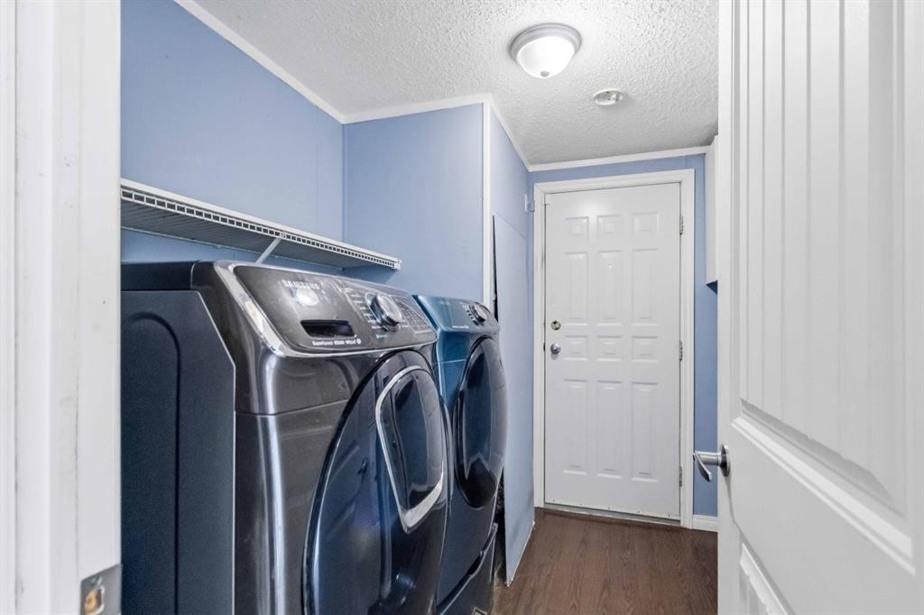 137 Cree Road, Fort Mcmurray, AB - Indoor Photo Showing Laundry Room