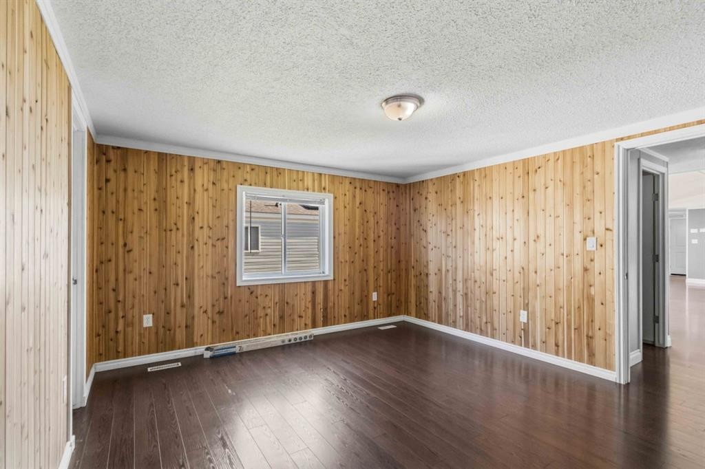 137 Cree Road, Fort Mcmurray, AB - Indoor Photo Showing Other Room