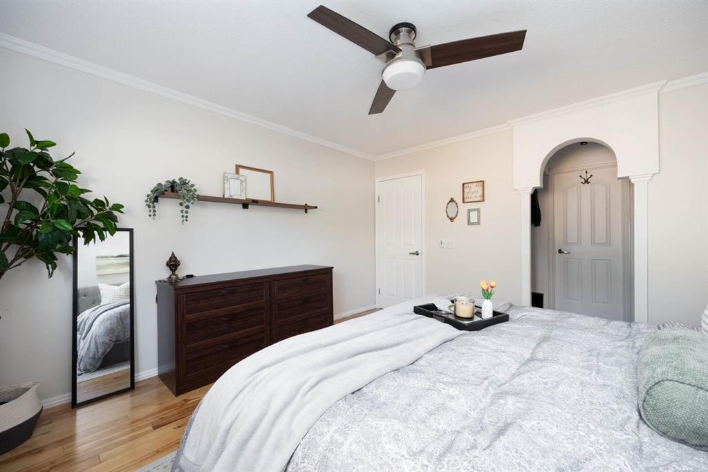 254 Wolverine Drive, Fort Mcmurray, AB - Indoor Photo Showing Bedroom