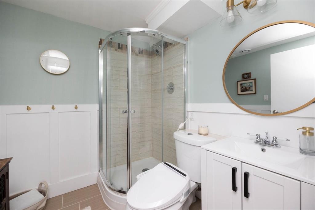 254 Wolverine Drive, Fort Mcmurray, AB - Indoor Photo Showing Bathroom