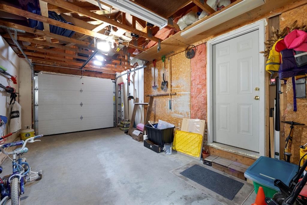 254 Wolverine Drive, Fort Mcmurray, AB - Indoor Photo Showing Garage