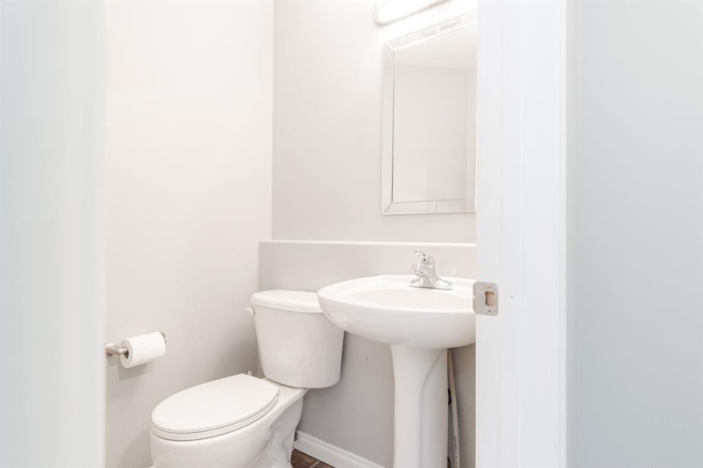 124 Fox Crescent, Fort Mcmurray, AB - Indoor Photo Showing Bathroom