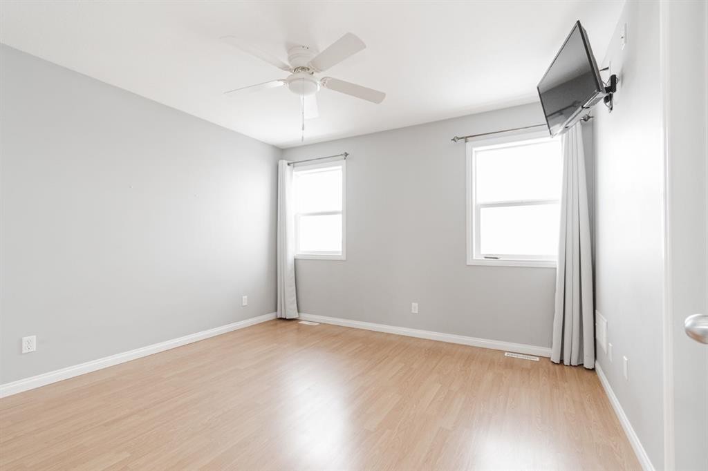 124 Fox Crescent, Fort Mcmurray, AB - Indoor Photo Showing Other Room