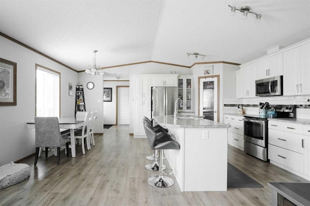 104 Beacon Hill Place, Fort Mcmurray, AB - Indoor