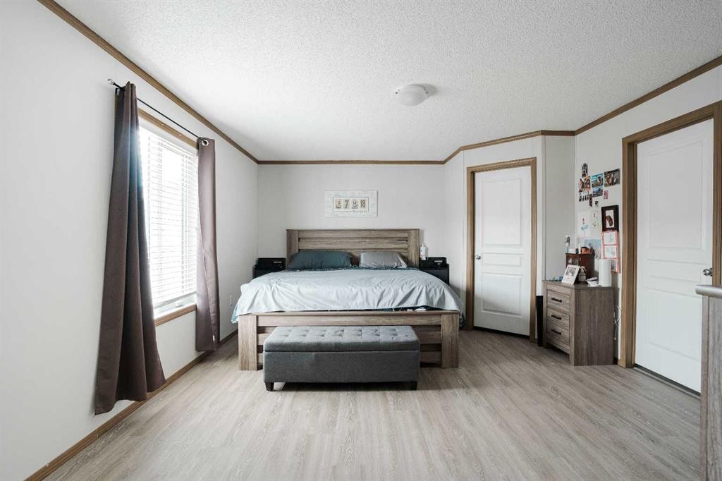 104 Beacon Hill Place, Fort Mcmurray, AB - Indoor Photo Showing Bedroom