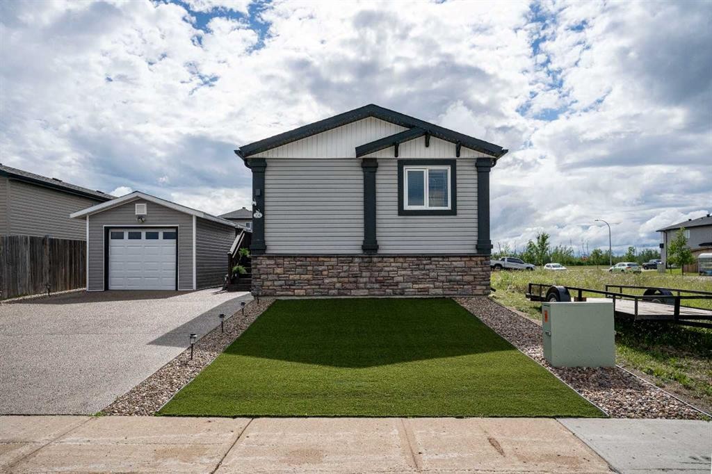104 Beacon Hill Place, Fort Mcmurray, AB - Outdoor