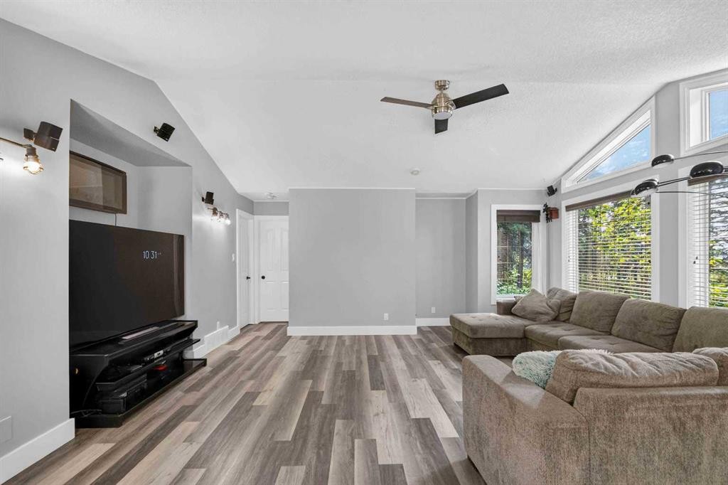 102 Gregoire Drive, Anzac, AB - Indoor Photo Showing Living Room