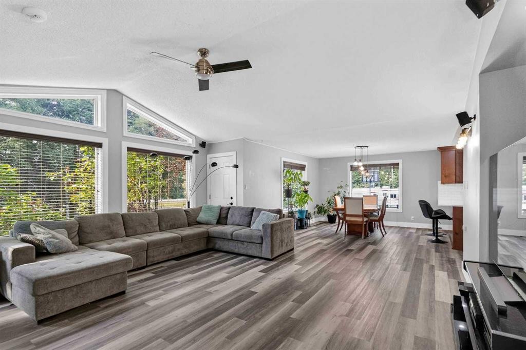 102 Gregoire Drive, Anzac, AB - Indoor Photo Showing Living Room