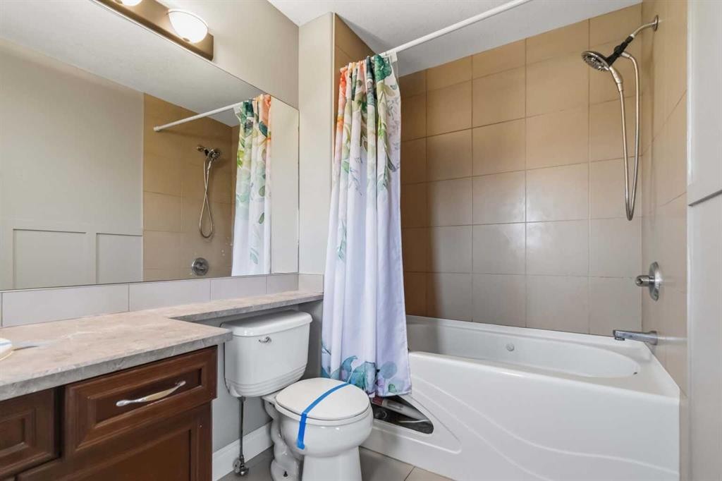173 Coyote Crescent, Fort Mcmurray, AB - Indoor Photo Showing Bathroom