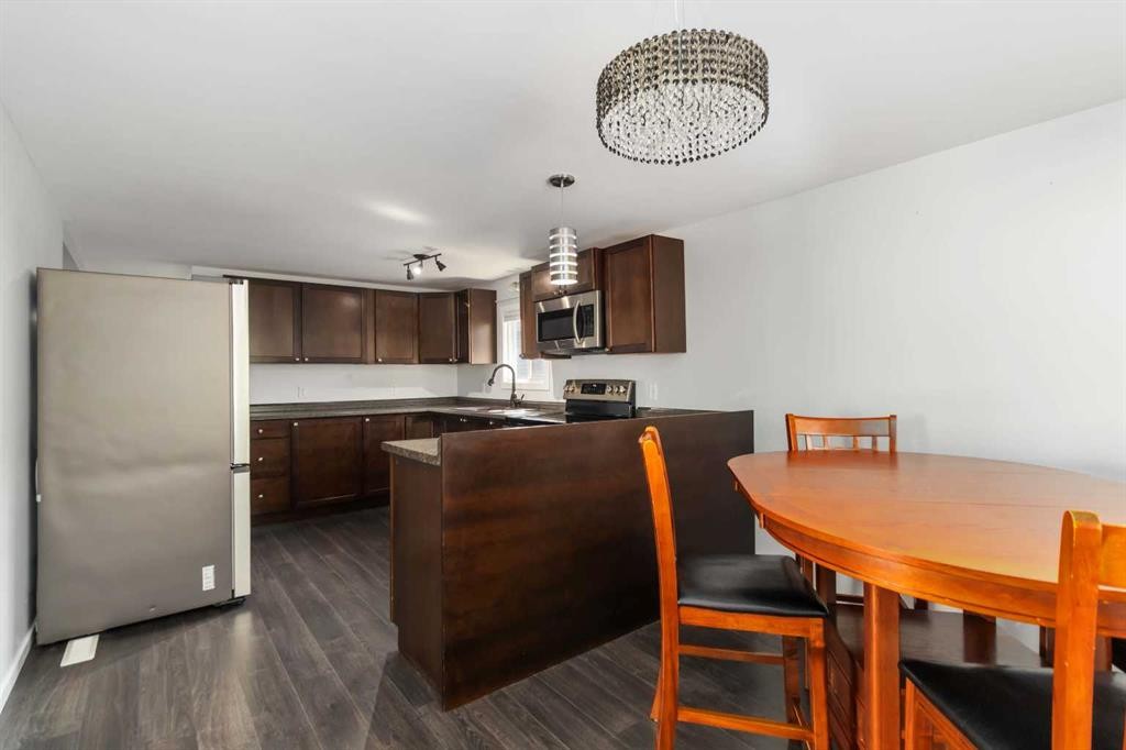 180 Greenbriar Bay, Fort Mcmurray, AB - Indoor