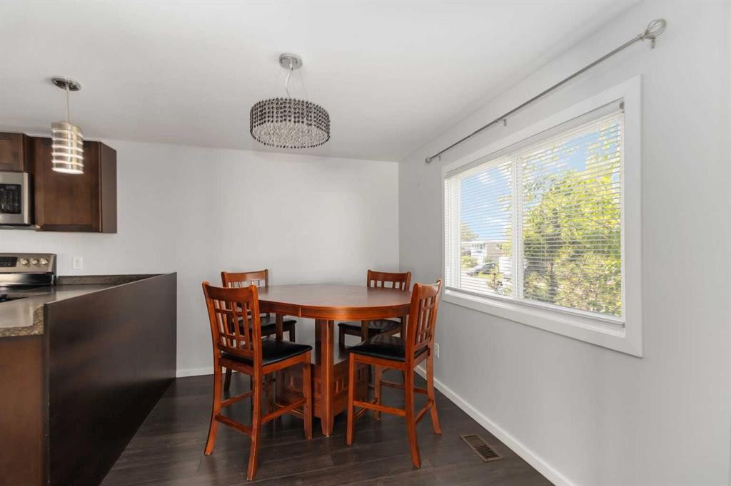 180 Greenbriar Bay, Fort Mcmurray, AB - Indoor