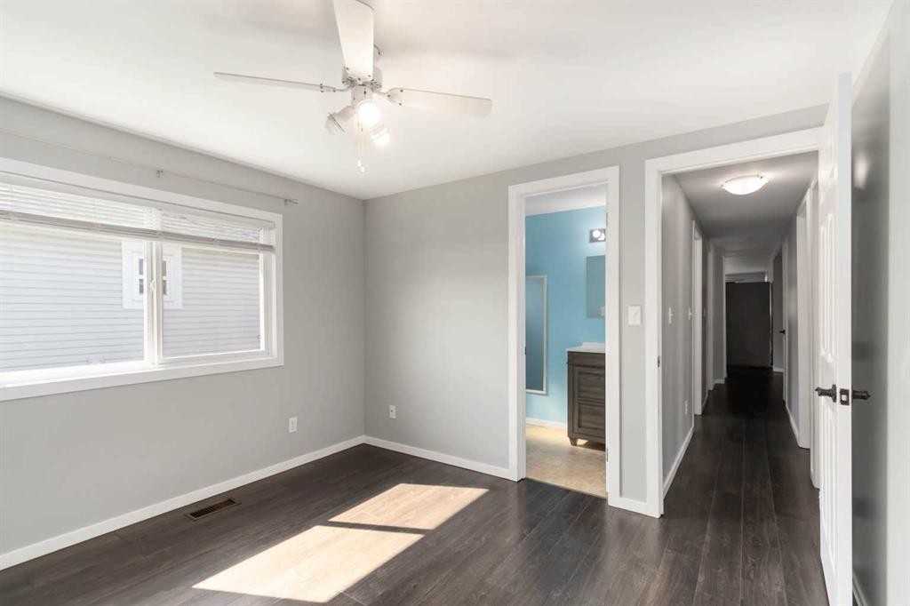 180 Greenbriar Bay, Fort Mcmurray, AB - Indoor Photo Showing Other Room