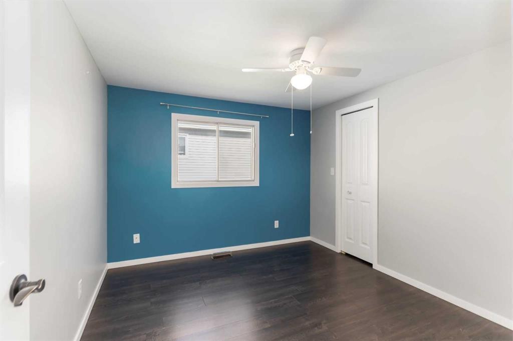 180 Greenbriar Bay, Fort Mcmurray, AB - Indoor Photo Showing Other Room