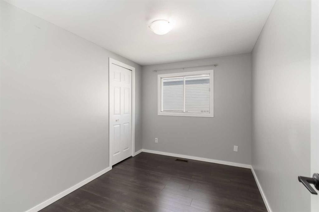 180 Greenbriar Bay, Fort Mcmurray, AB - Indoor Photo Showing Other Room