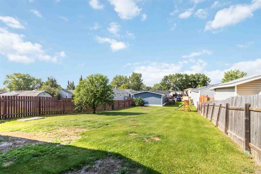 180 Greenbriar Bay, Fort Mcmurray, AB - Outdoor