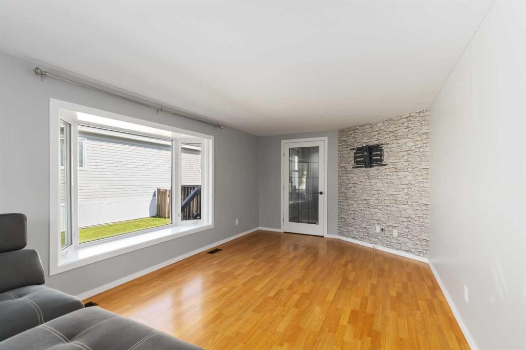 180 Greenbriar Bay, Fort Mcmurray, AB - Indoor Photo Showing Other Room
