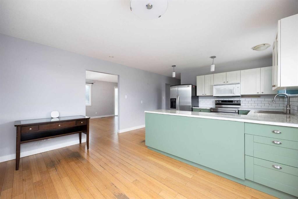 102 Hinge Bay, Fort Mcmurray, AB