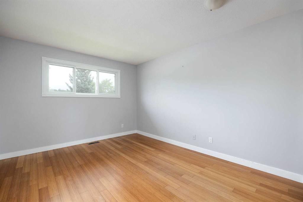 102 Hinge Bay, Fort Mcmurray, AB