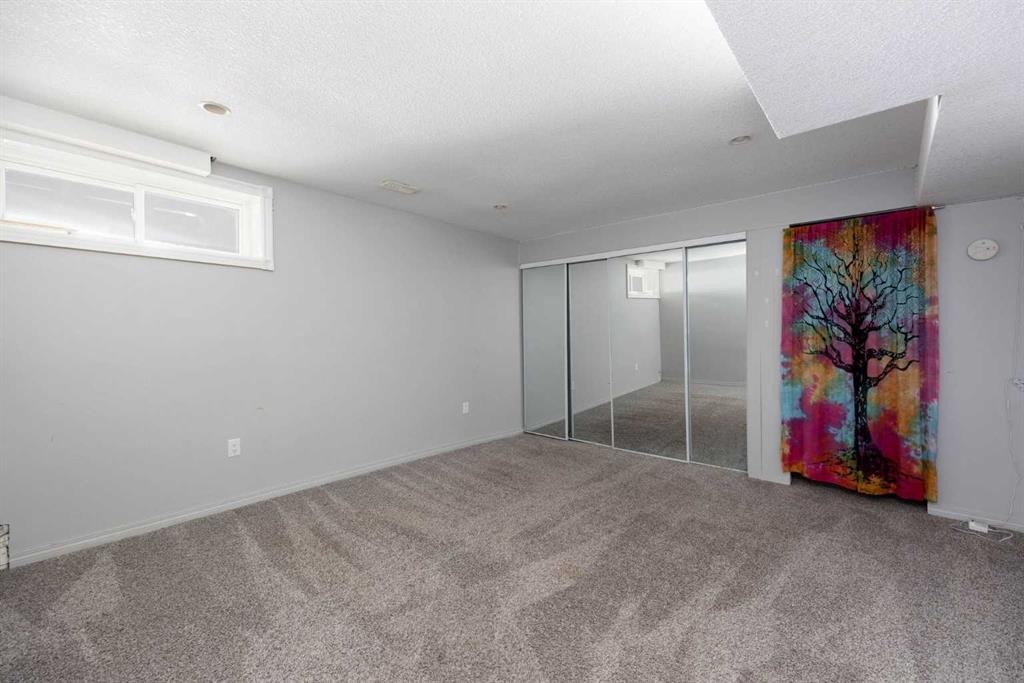 102 Hinge Bay, Fort Mcmurray, AB