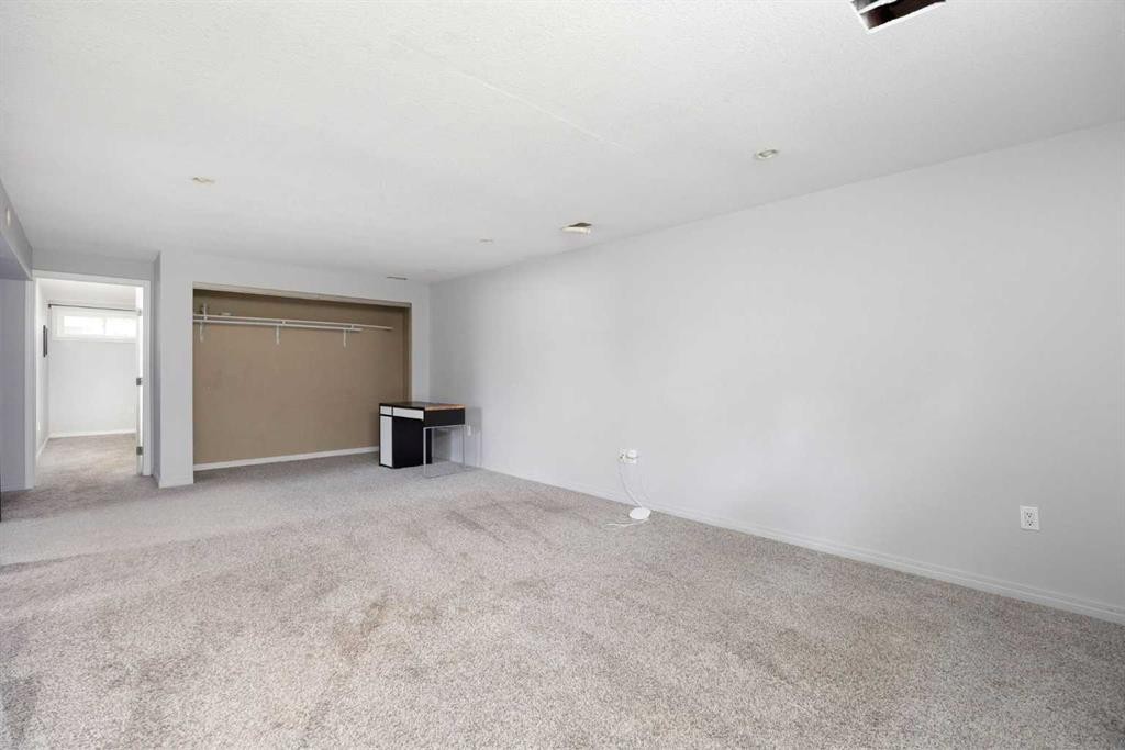 102 Hinge Bay, Fort Mcmurray, AB