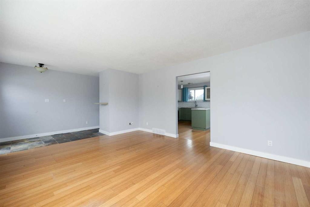 102 Hinge Bay, Fort Mcmurray, AB