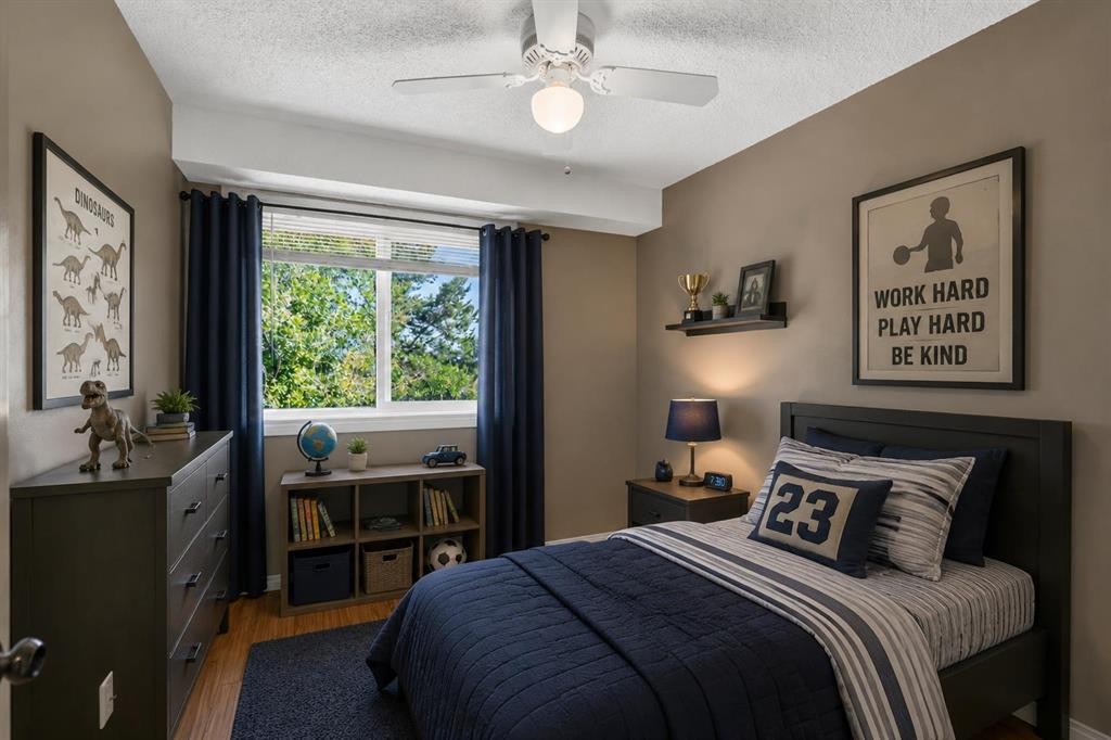 134 Wylie Place, Fort Mcmurray, AB - Indoor Photo Showing Bedroom