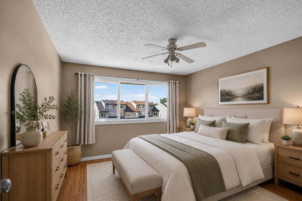 134 Wylie Place, Fort Mcmurray, AB - Indoor Photo Showing Bedroom