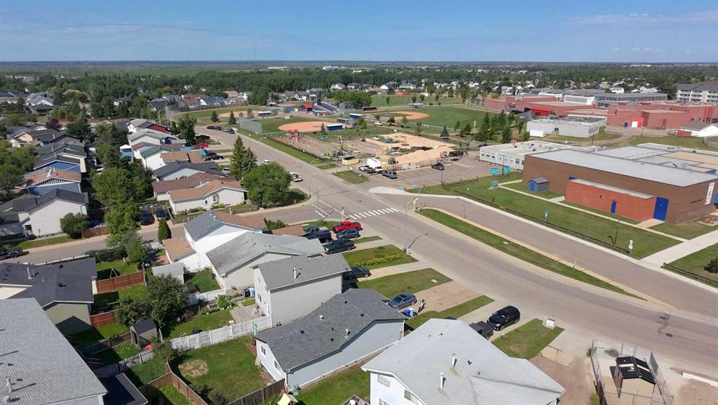134 Wylie Place, Fort Mcmurray, AB - Outdoor With View