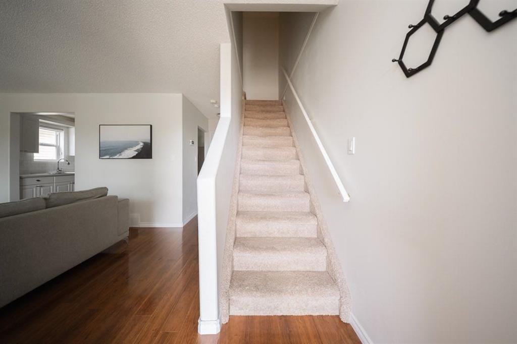 53-100 St.Laurent Way, Fort Mcmurray, AB - Indoor Photo Showing Other Room
