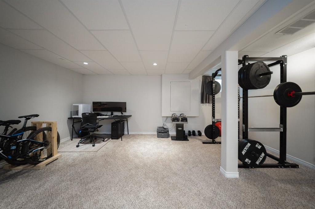 53-100 St.Laurent Way, Fort Mcmurray, AB - Indoor Photo Showing Gym Room