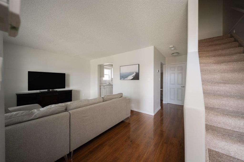 53-100 St.Laurent Way, Fort Mcmurray, AB - Indoor Photo Showing Other Room