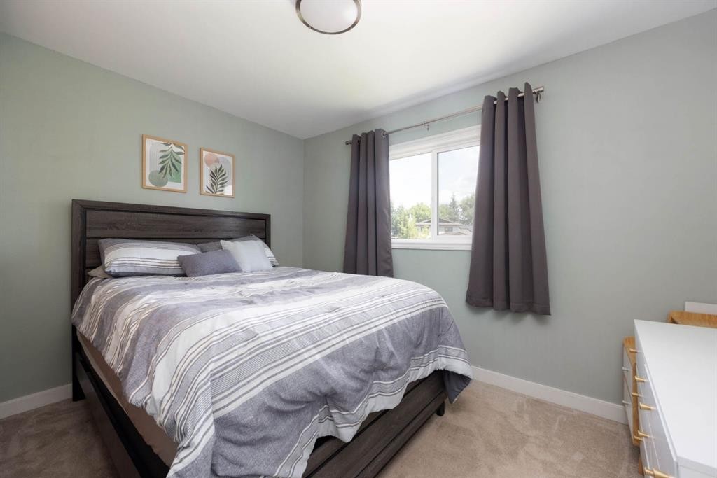 134 Farrell Bay, Fort Mcmurray, AB - Indoor Photo Showing Bedroom