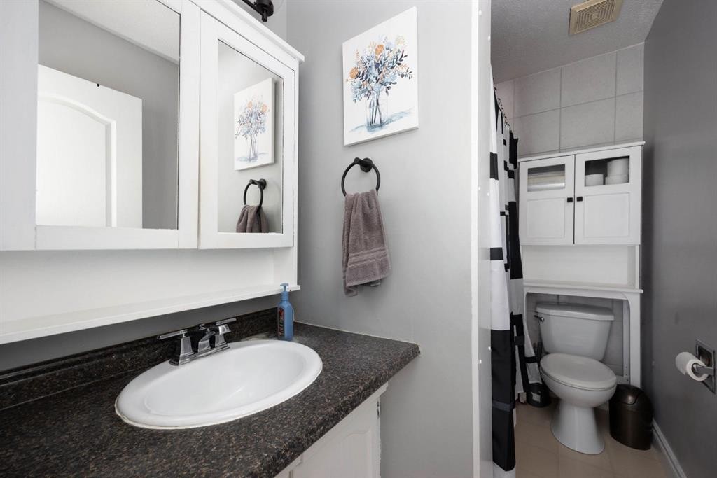 134 Farrell Bay, Fort Mcmurray, AB - Indoor Photo Showing Bathroom