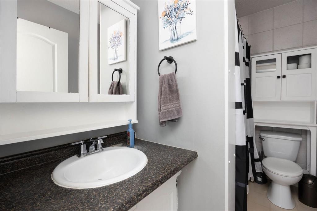 134 Farrell Bay, Fort Mcmurray, AB - Indoor Photo Showing Bathroom