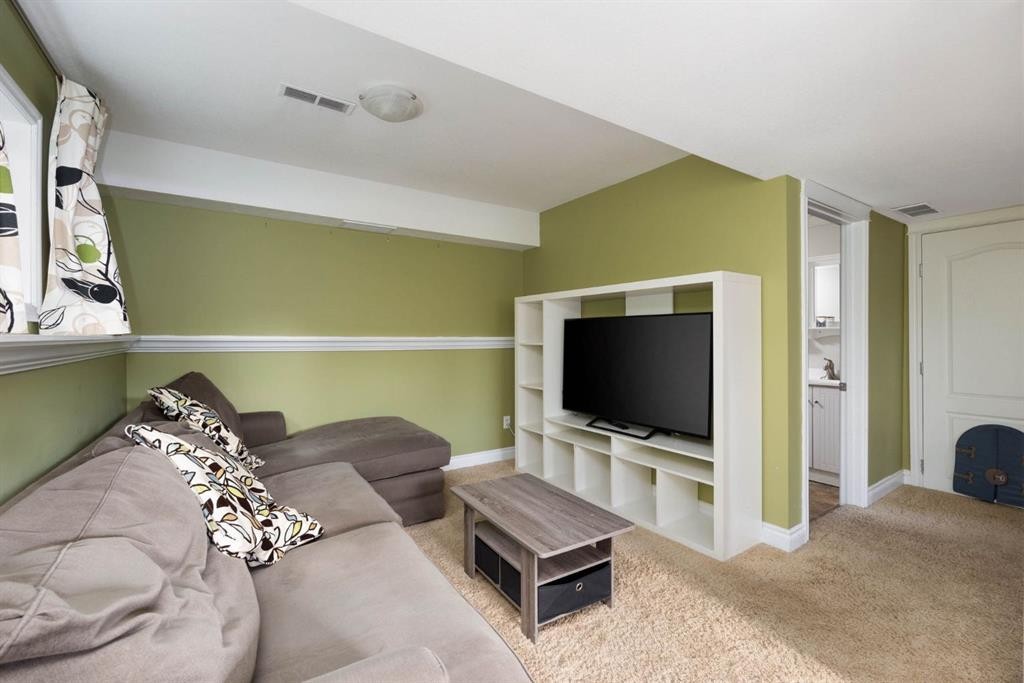 134 Farrell Bay, Fort Mcmurray, AB - Indoor