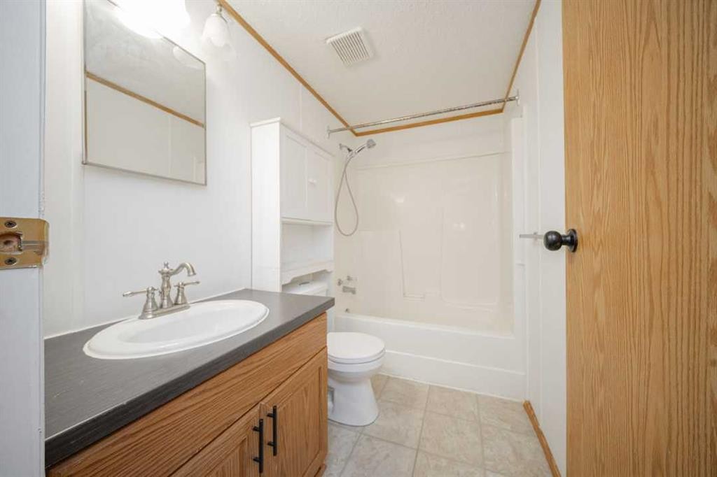 216 Cree Road, Fort Mcmurray, AB - Indoor Photo Showing Bathroom