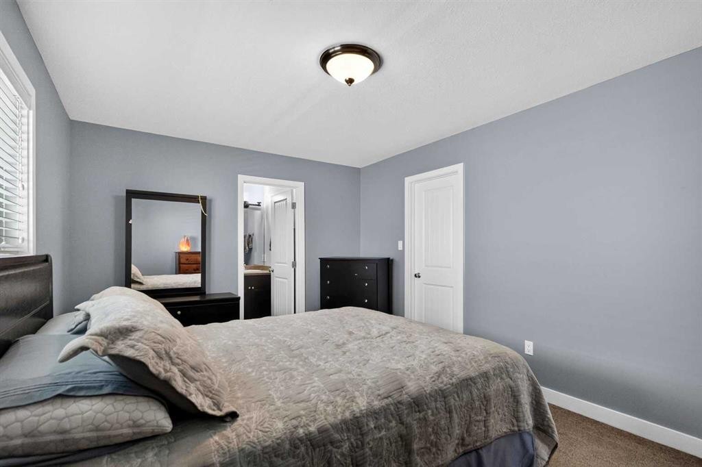 443 Pacific Crescent, Fort Mcmurray, AB - Indoor Photo Showing Bedroom