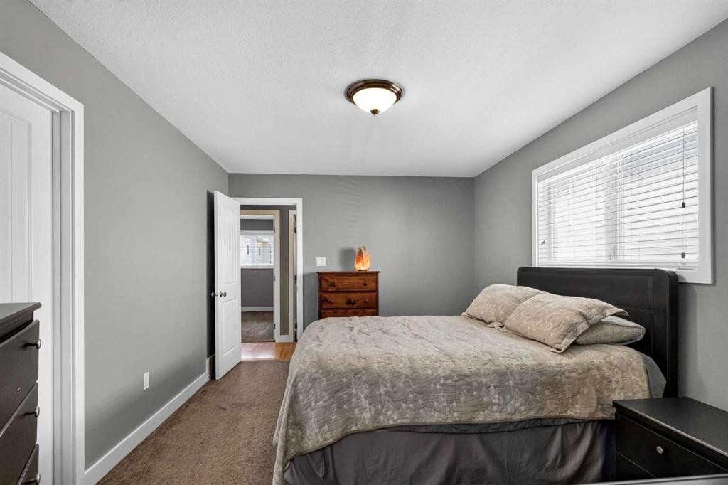 443 Pacific Crescent, Fort Mcmurray, AB - Indoor Photo Showing Bedroom