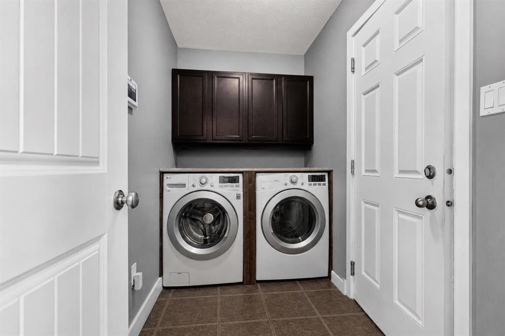443 Pacific Crescent, Fort Mcmurray, AB - Indoor Photo Showing Laundry Room