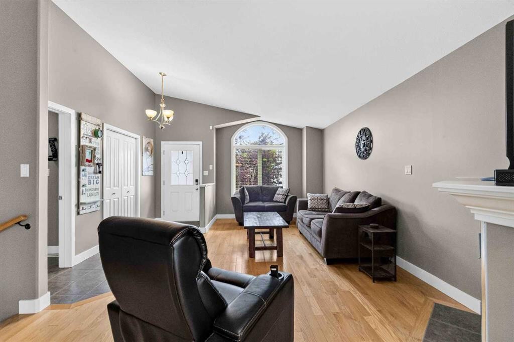 443 Pacific Crescent, Fort Mcmurray, AB - Indoor