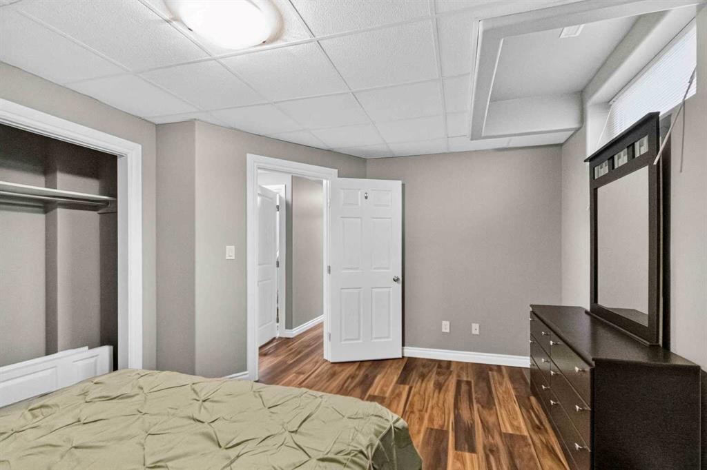 443 Pacific Crescent, Fort Mcmurray, AB - Indoor Photo Showing Bedroom