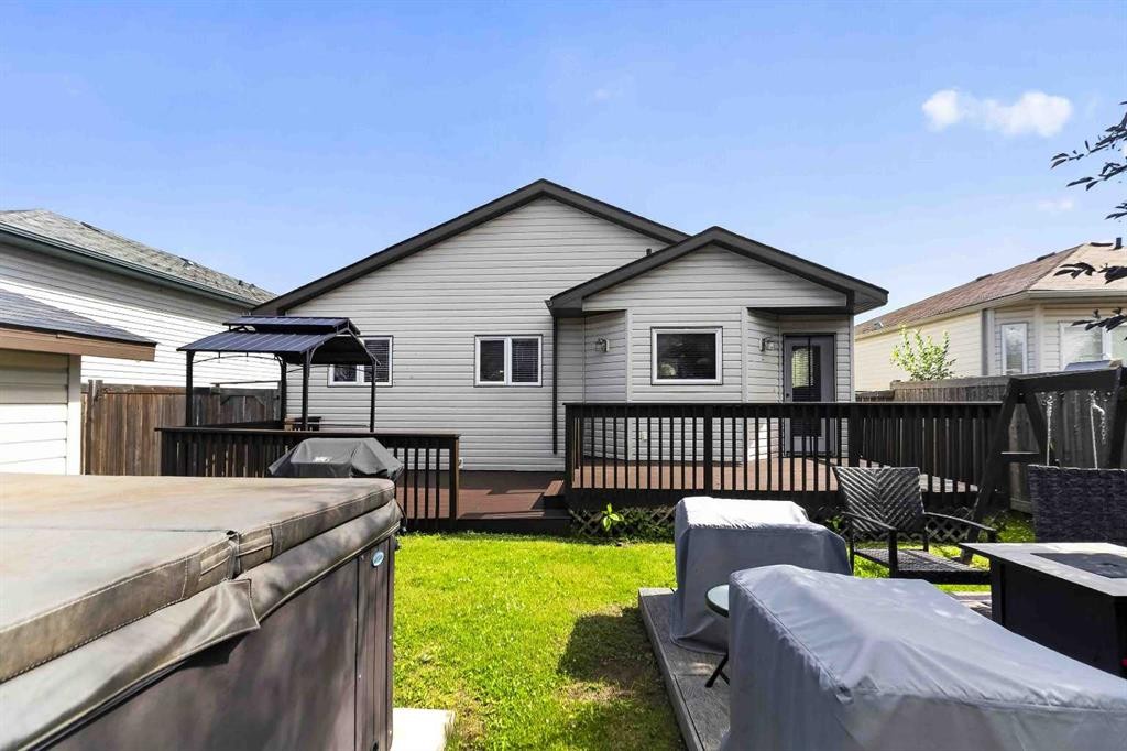443 Pacific Crescent, Fort Mcmurray, AB - Outdoor With Deck Patio Veranda