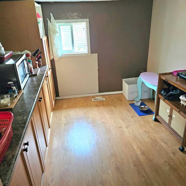 9821 101 Ave, Plamondon, AB - Indoor Photo Showing Other Room