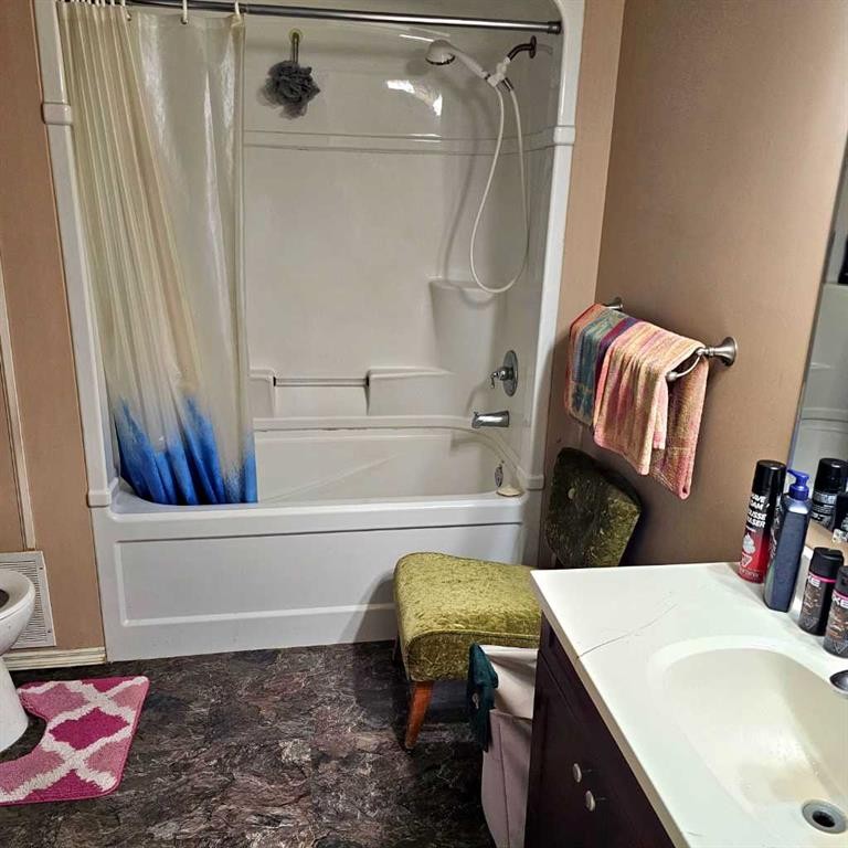 9821 101 Ave, Plamondon, AB - Indoor Photo Showing Bathroom
